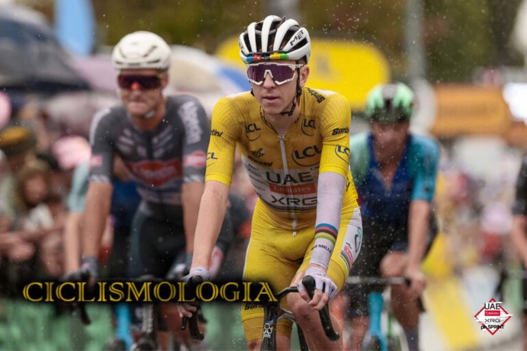 TADEJ POGACAR ETAPA 17