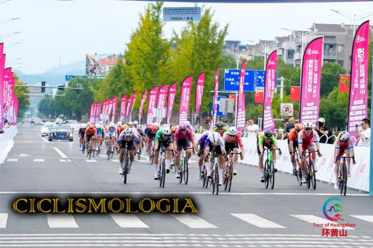 Tour of Huangshan